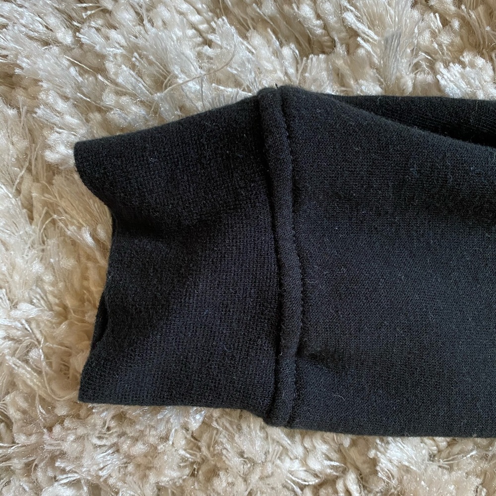 FRIENDS SWEATSHIRT - Picture 4 of 6
